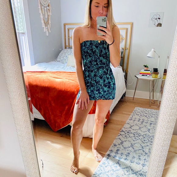 Blue Floral Romper, size M, fits like a S - Picture 1 of 7
